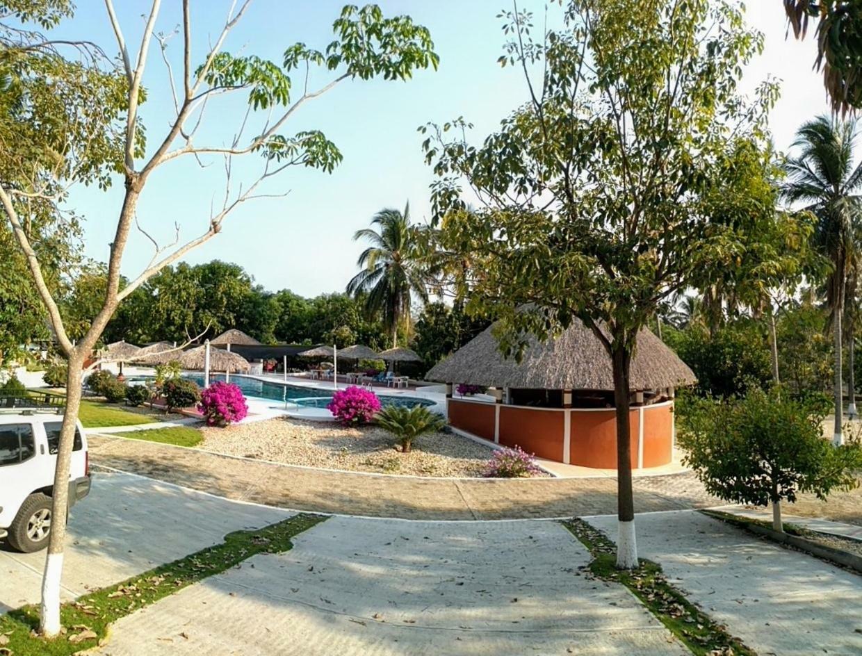 Hotel Y Club Campestre Altos Paraiso 푸에르토 에스콘디도 외부 사진